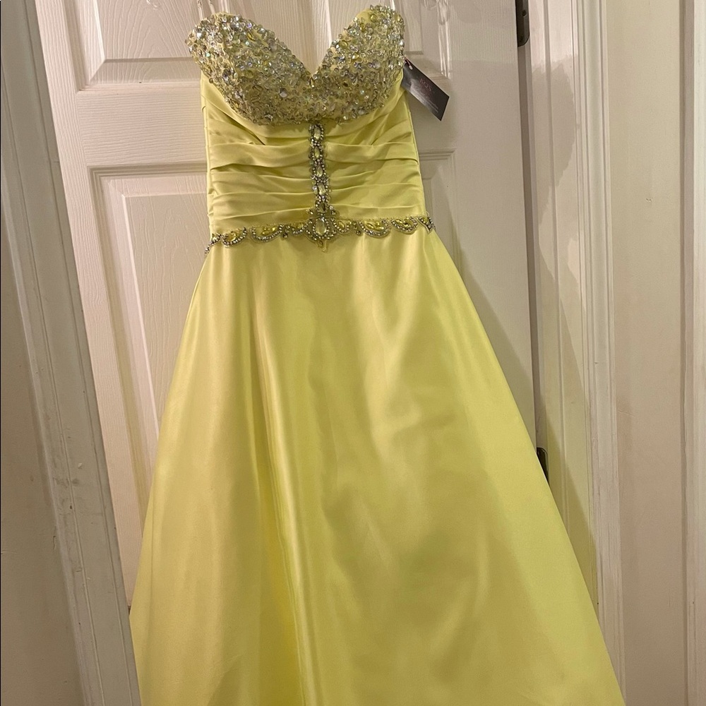 Yellow ballgown